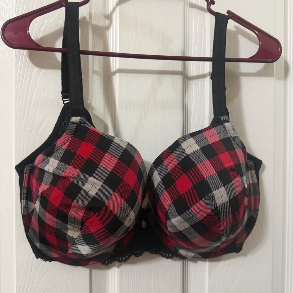 TORRID Curve 40DDD Black Red Gray Plaid UNDERWIRE BRA‎ Padded Push Up Sexy Lace